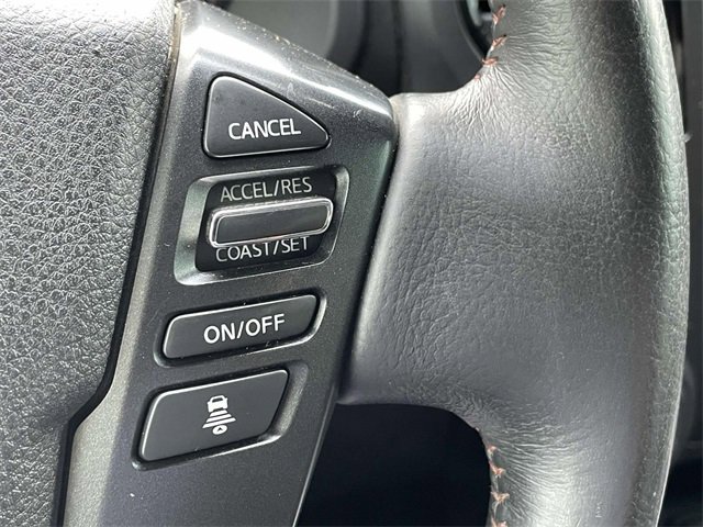 2020 Nissan Titan Crew Cab photo 23