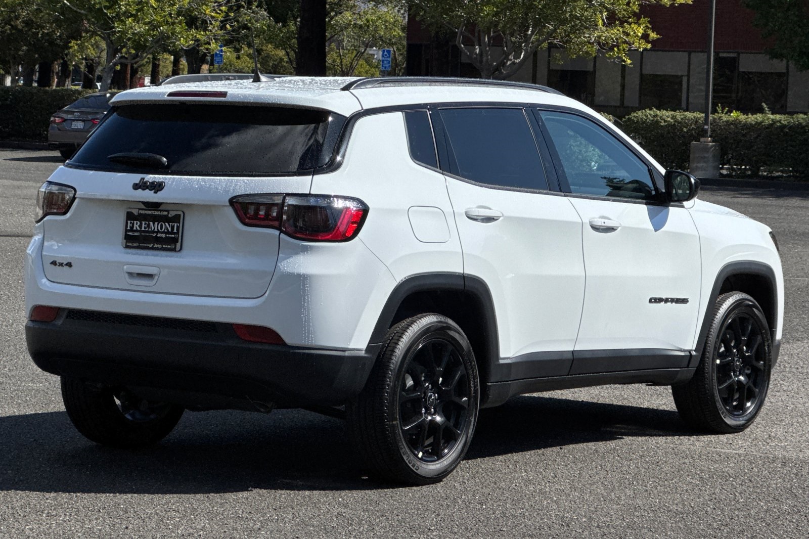 2026 Jeep Compass Latitude Altitude photo 3