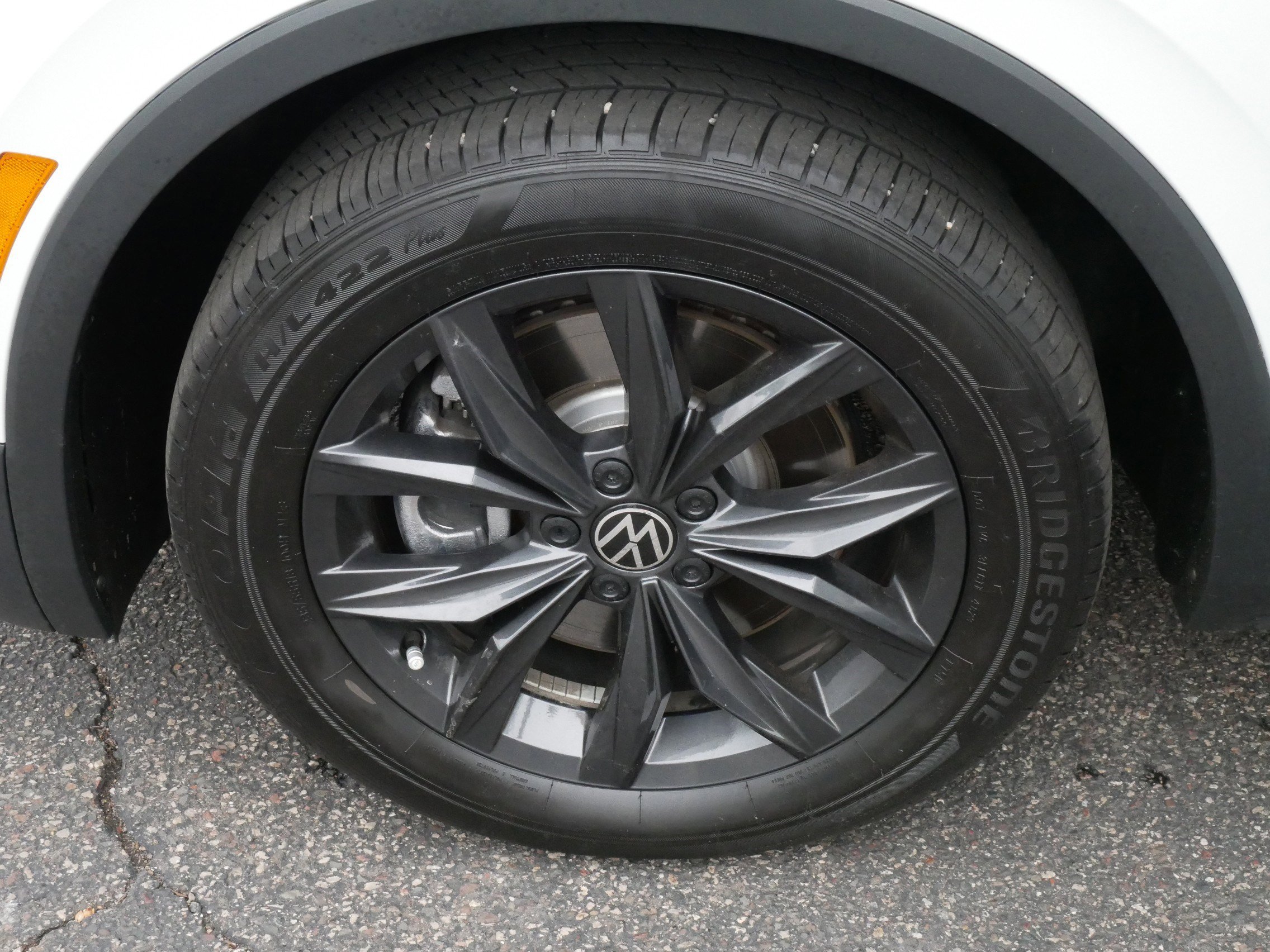 2024 Volkswagen Tiguan SE Wolfsburg Edition photo 11