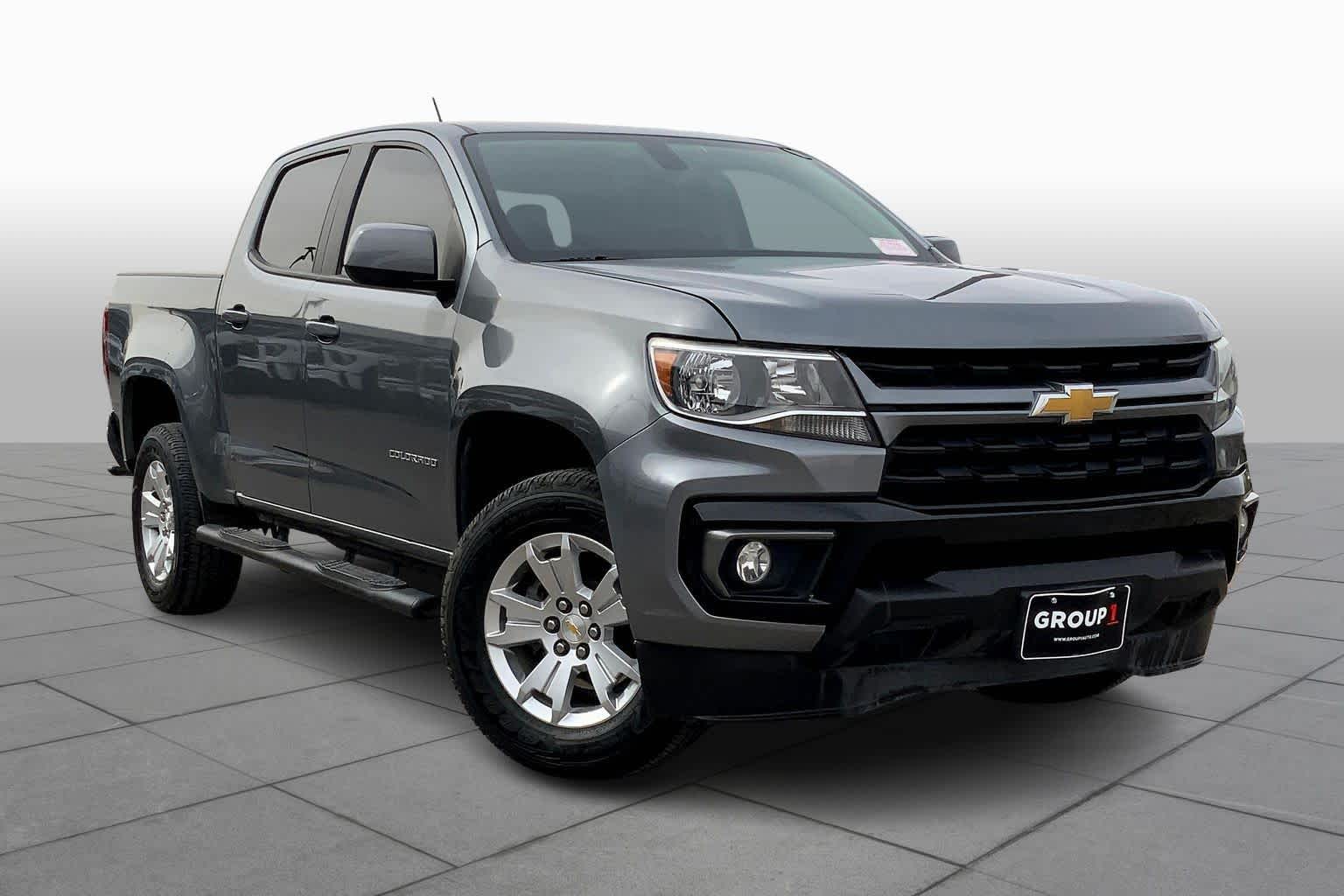 2022 Chevrolet Colorado LT photo 2