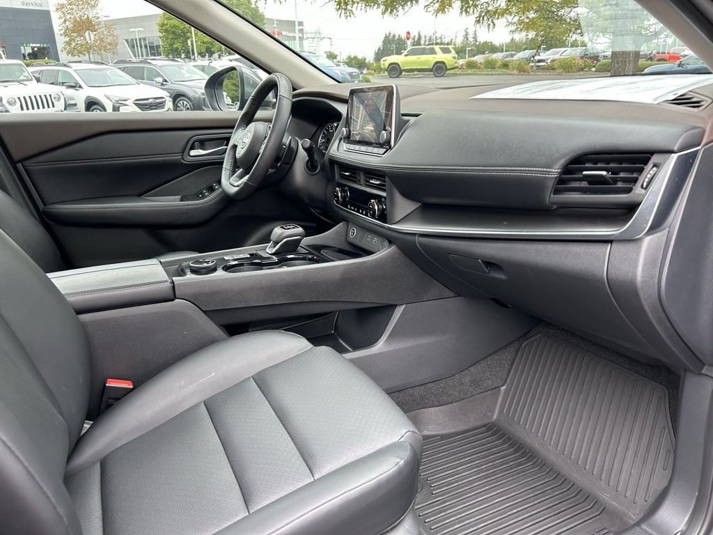 2023 Nissan Rogue SV photo 26