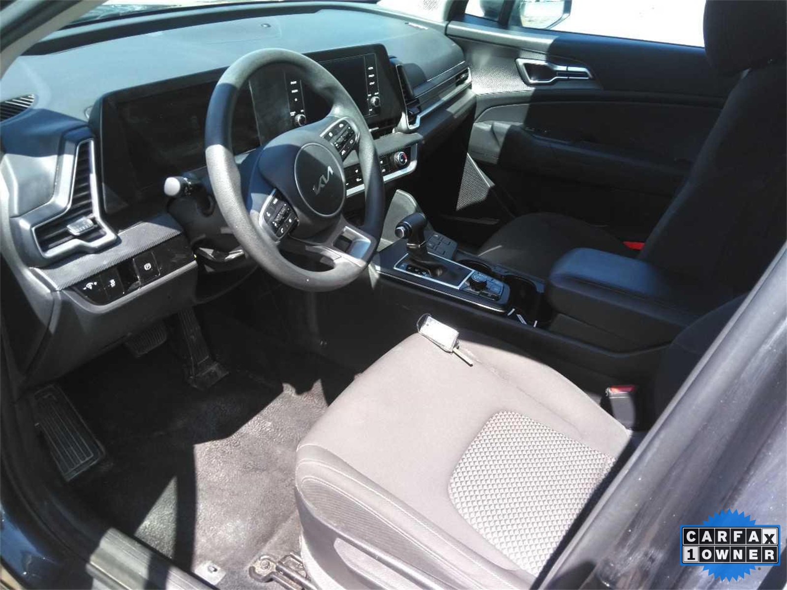 2024 Kia Sportage LX photo 4