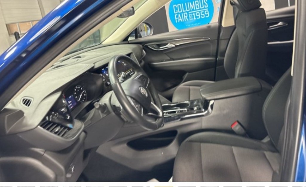 2022 Buick Envision Preferred photo 2