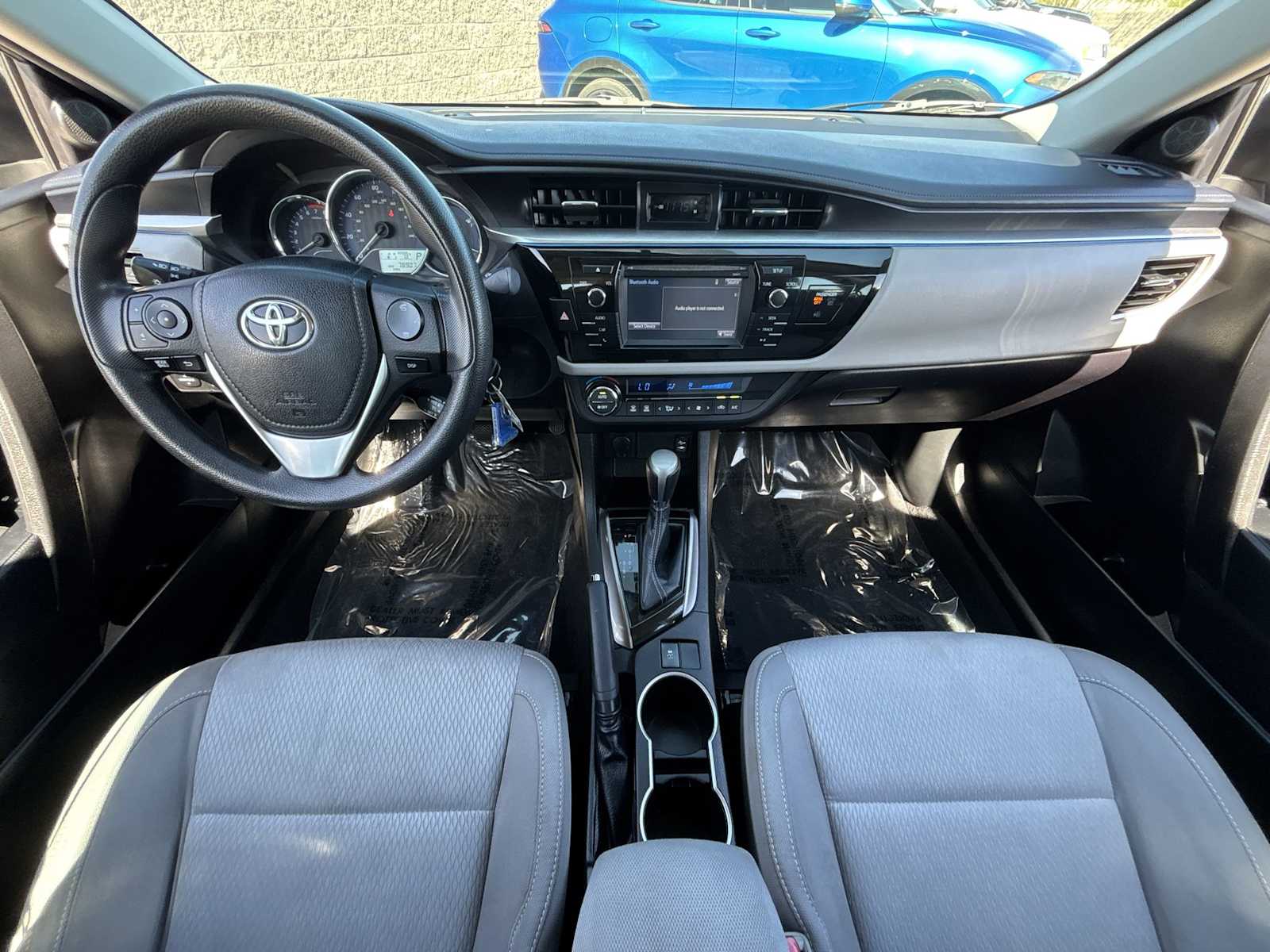 2016 Toyota Corolla LE photo 12
