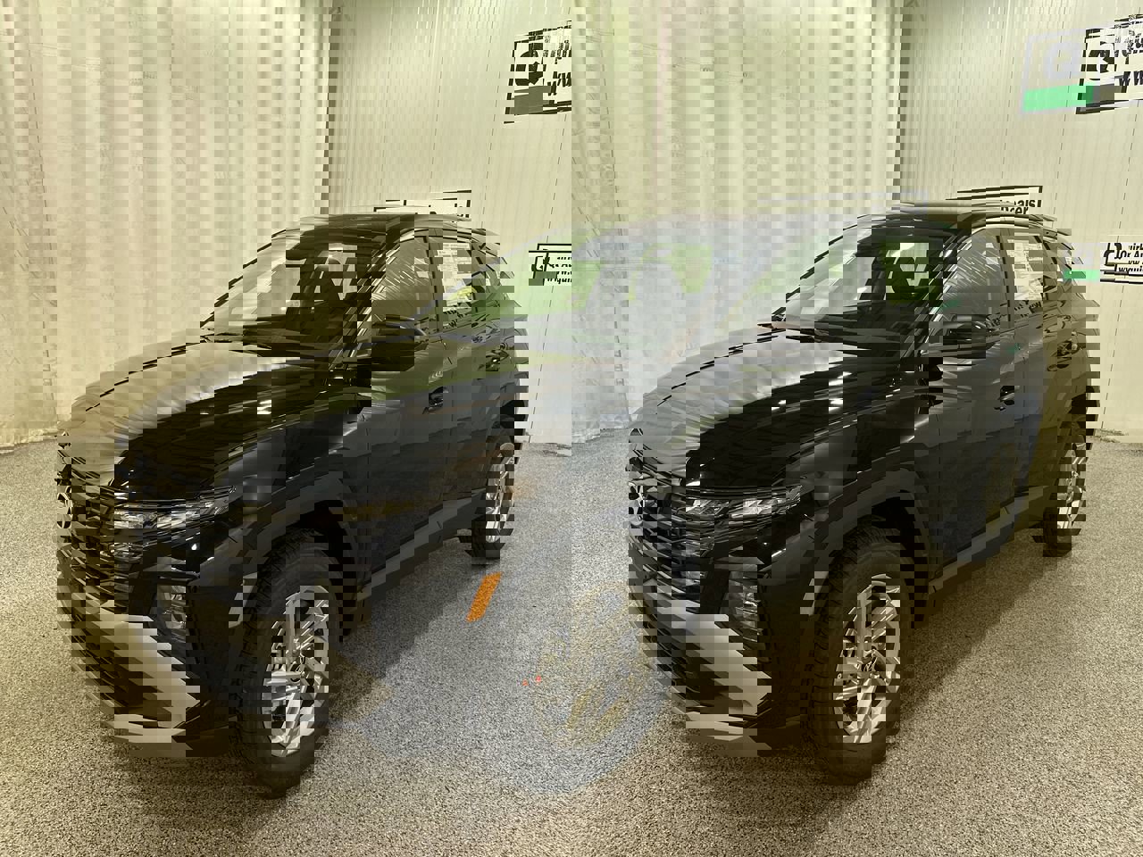 2026 Hyundai Tucson SE photo 2