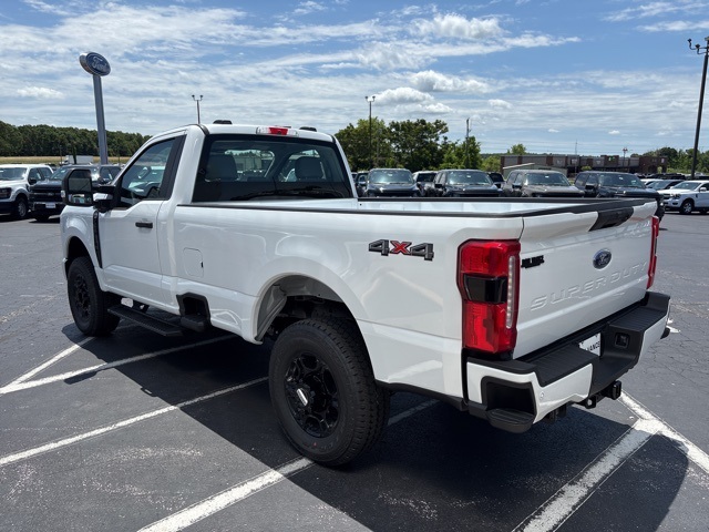 2025 Ford F-250 XL photo 4