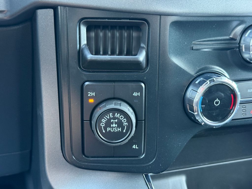 2025 Ford F-150 XLT photo 19