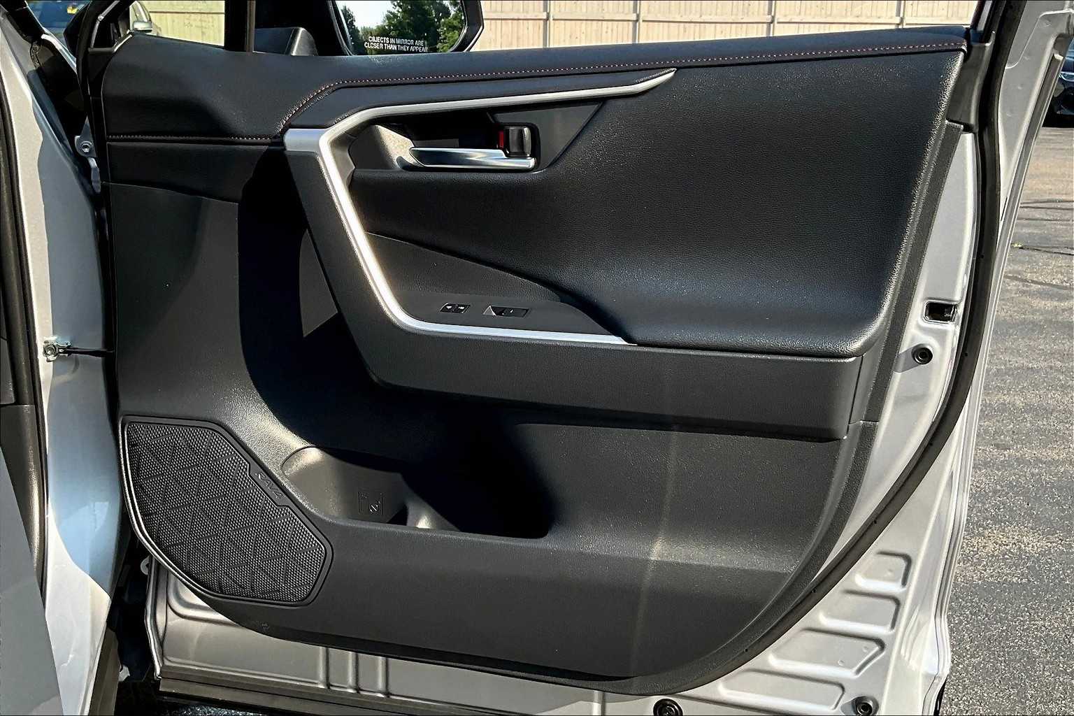 2023 Toyota RAV4 Prime XSE Premium photo 40