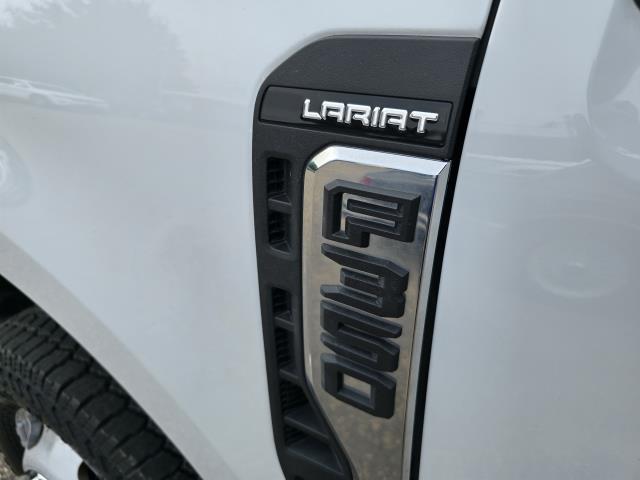 2023 Ford F-350 Lariat photo 34