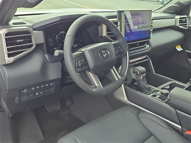 2025 Toyota Tundra Limited CrewMax photo 17