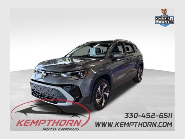 2025 Volkswagen Taos SE's photo