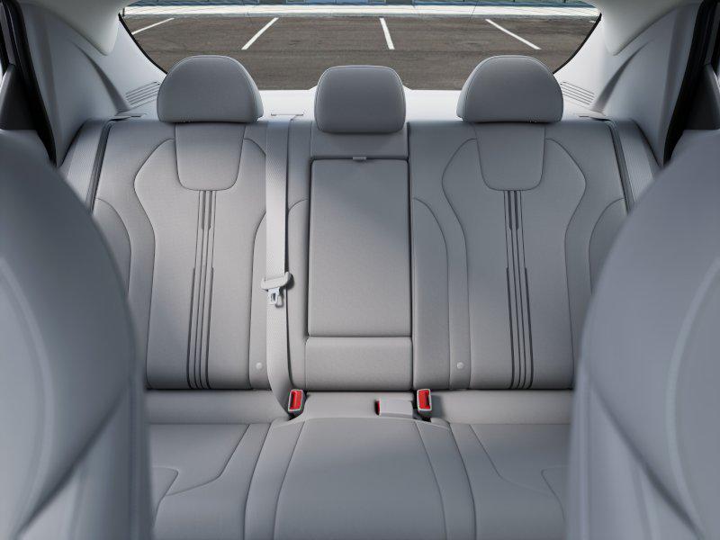 2025 Hyundai Elantra SEL Convenience photo 12