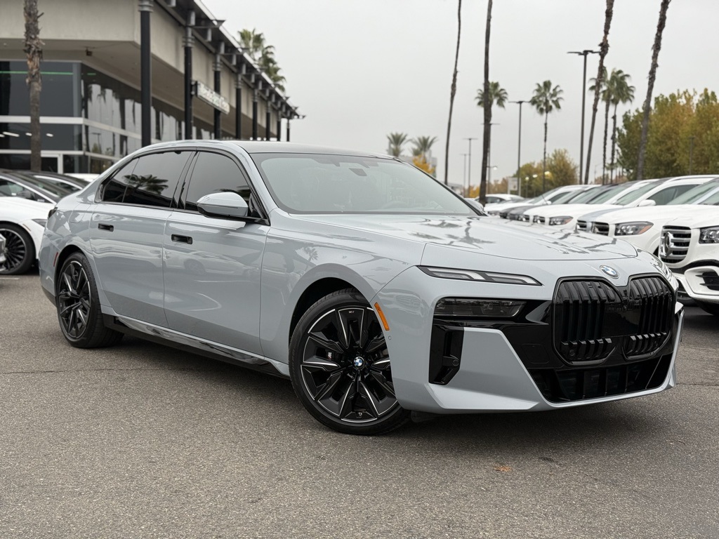 2024 BMW 7 Series 740i's photo