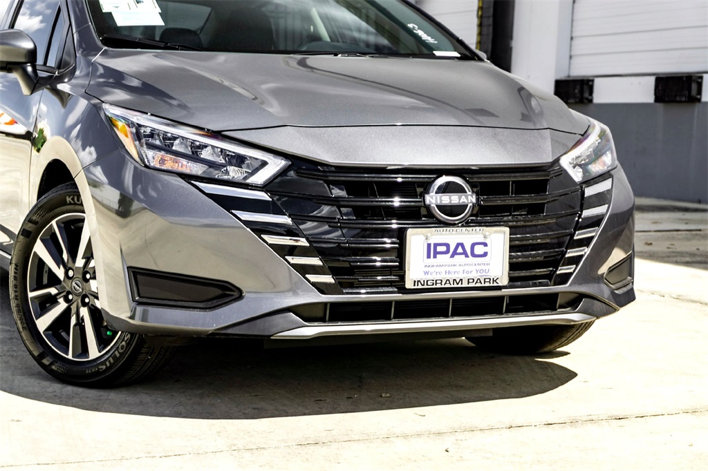 2025 Nissan Versa SV photo 3