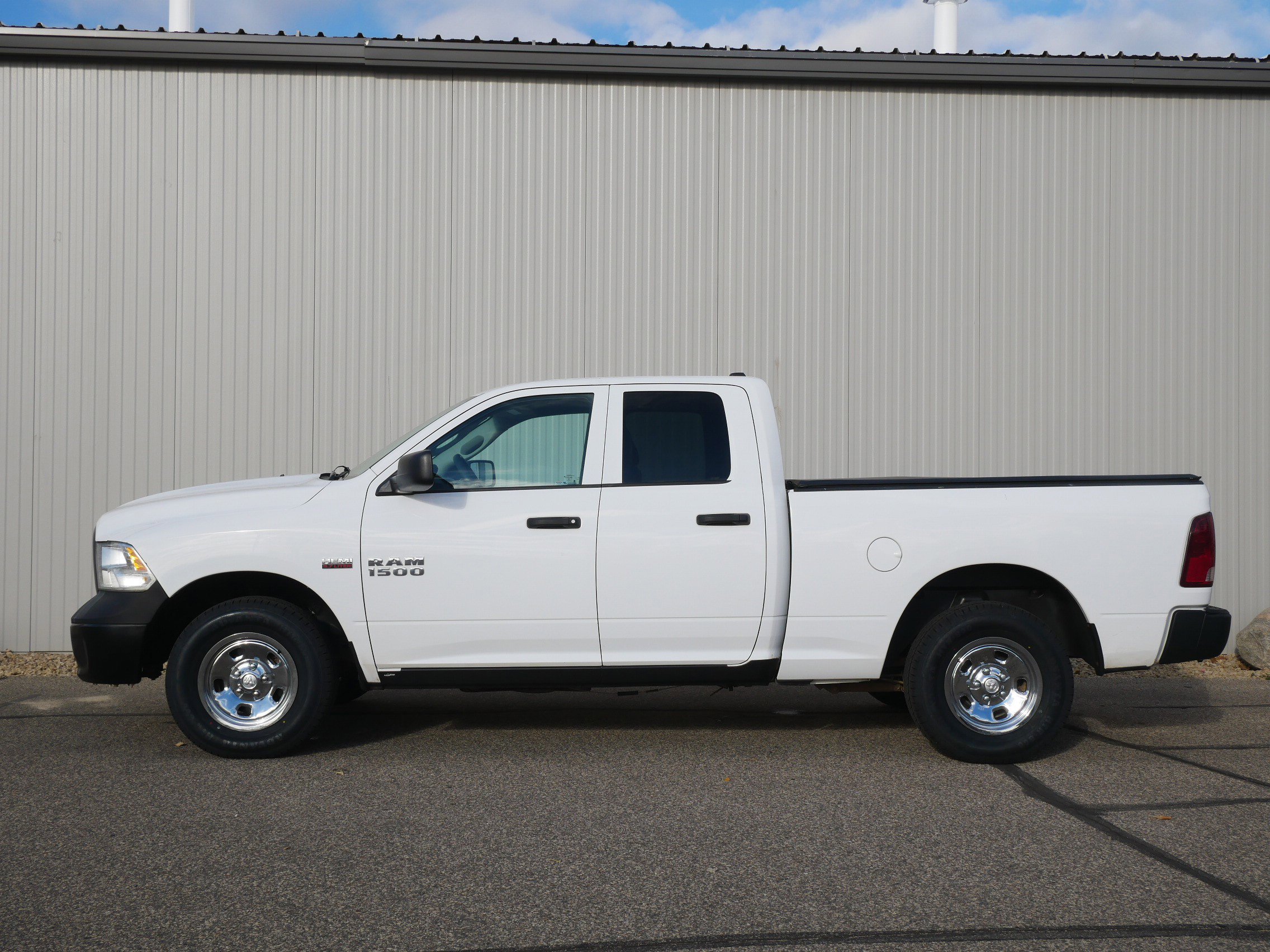Used 2015 RAM Ram 1500 Pickup Tradesman with VIN 1C6RR7FT7FS763693 for sale in Hastings, Minnesota