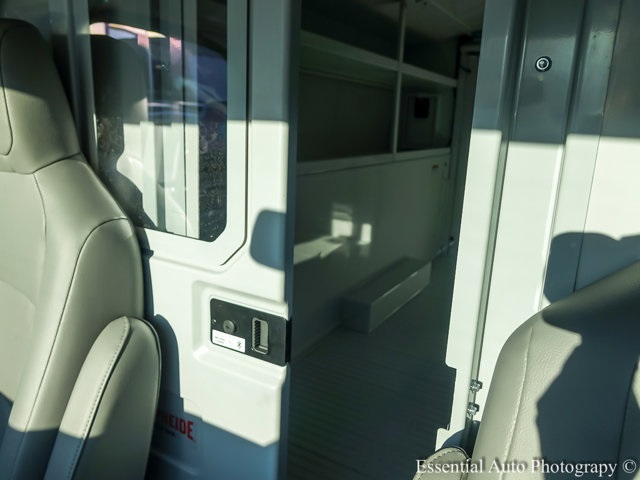 2025 Ford E-350 Base photo 9