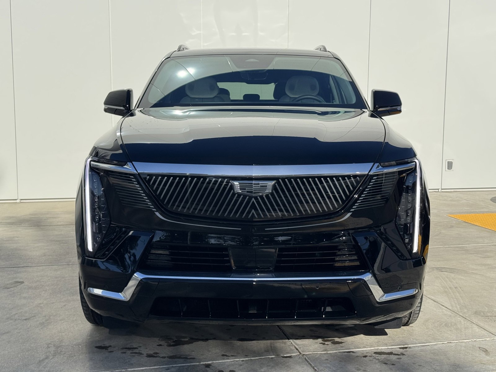 2025 Cadillac Escalade IQ Luxury photo 3