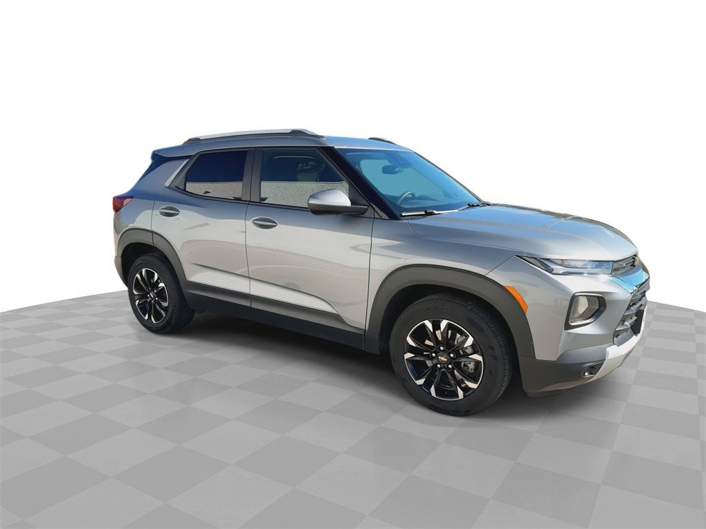 2023 Chevrolet Trailblazer LT photo 2