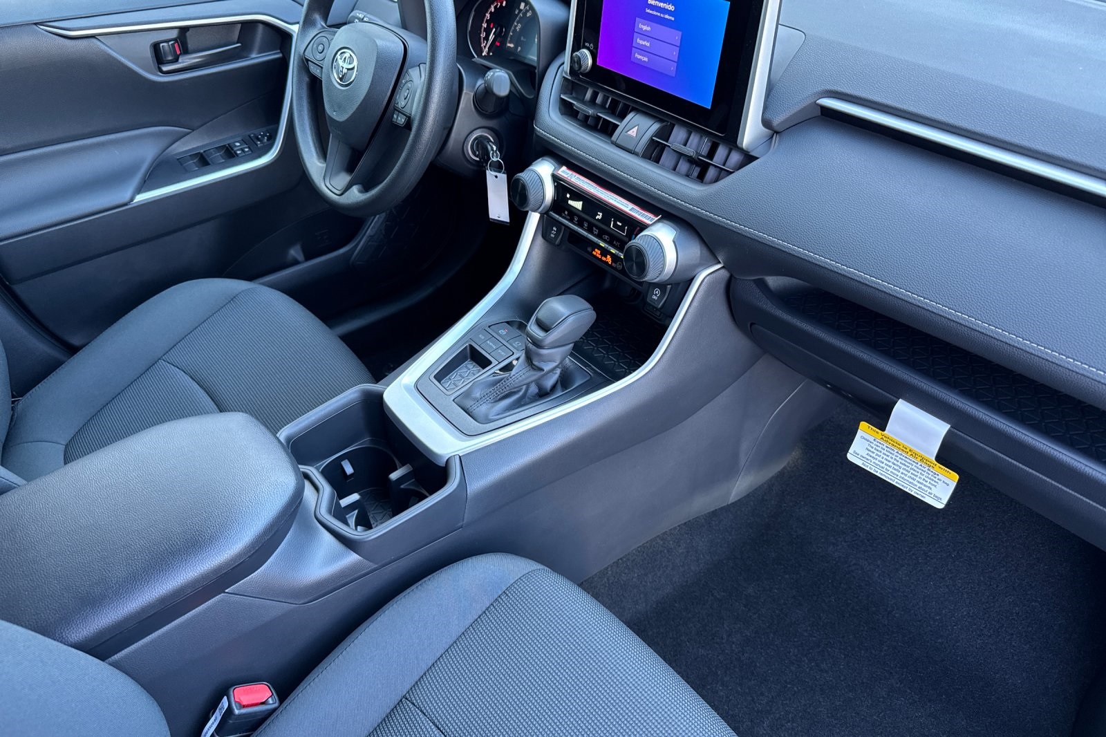 2025 Toyota RAV4 LE photo 12