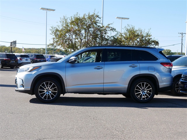 2017 Toyota Highlander SE photo 4