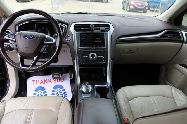2017 Ford Fusion Platinum photo 33