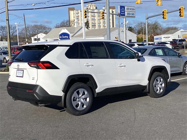 2025 Toyota RAV4 LE photo 2