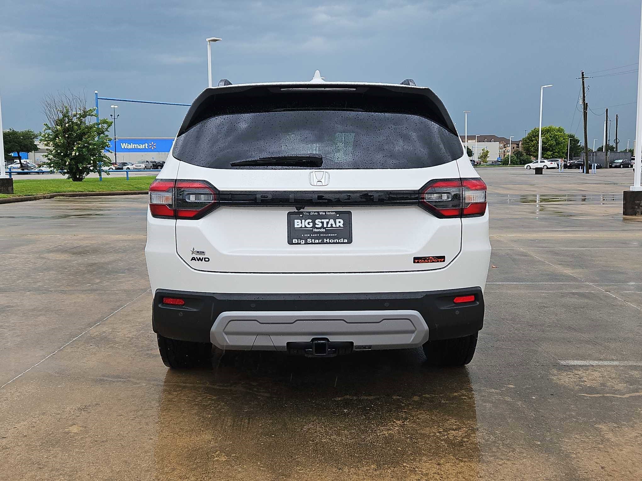 2025 Honda Pilot TrailSport photo 3