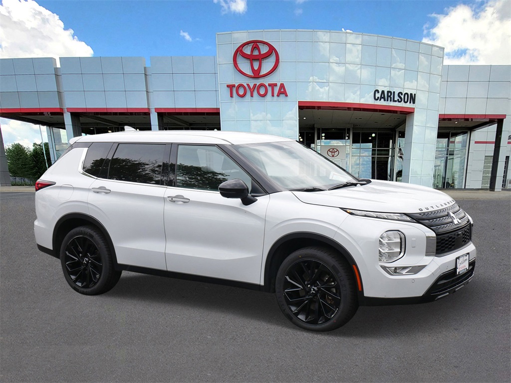 Used 2023 Mitsubishi Outlander SE Black Edition with VIN JA4J4UA80PZ017207 for sale in Minneapolis, Minnesota