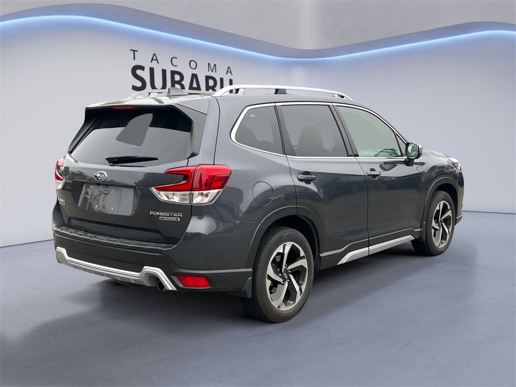 2022 Subaru Forester Touring photo 5