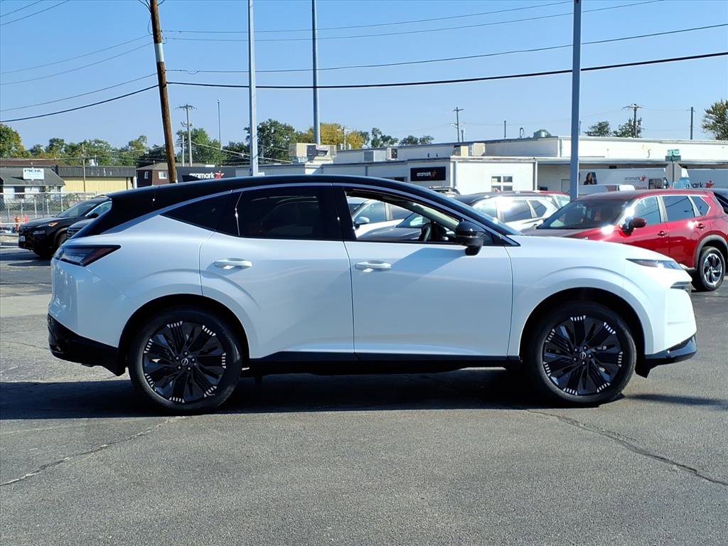 2026 Nissan Murano Platinum photo 2
