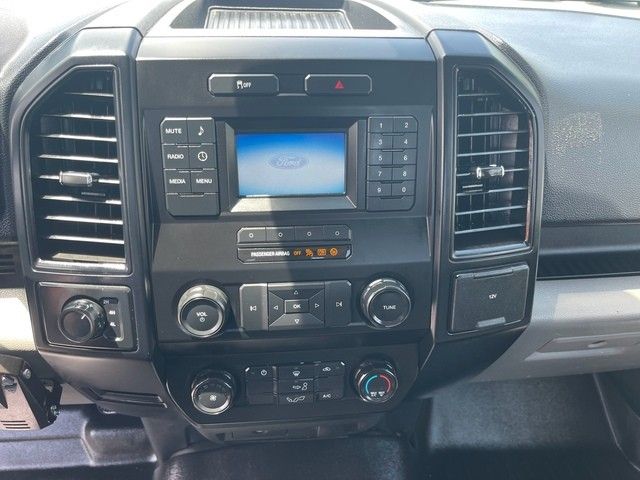 2016 Ford F-150 XL photo 16
