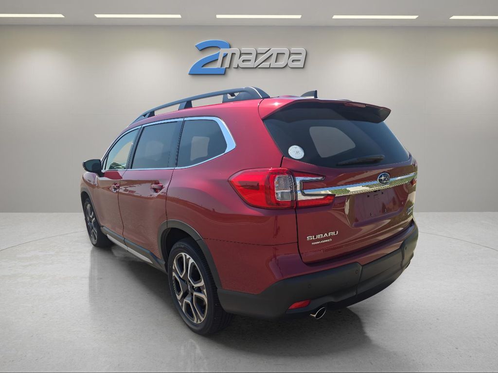 2024 Subaru Ascent Limited photo 3