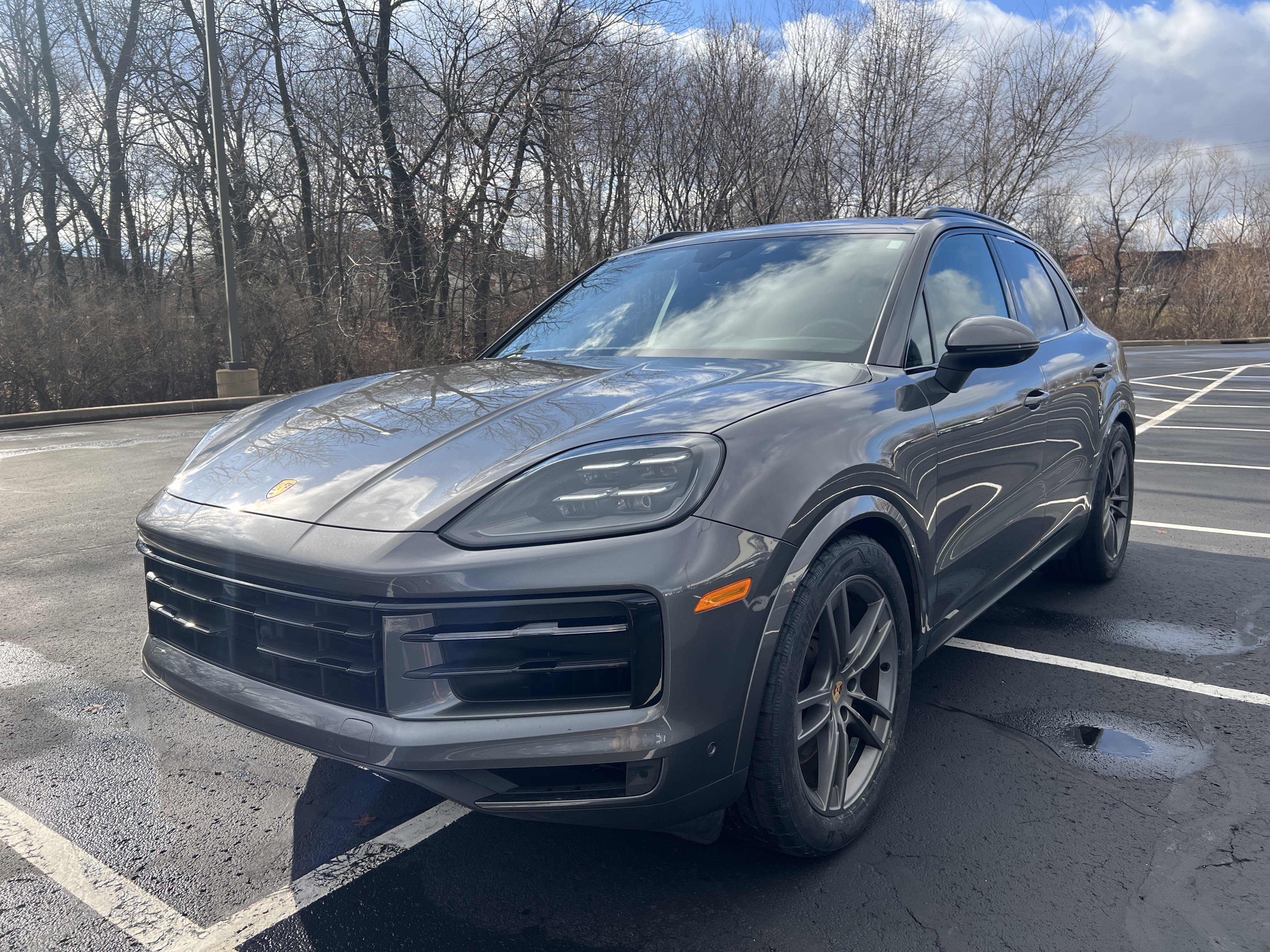 2024 Porsche Cayenne Base's photo
