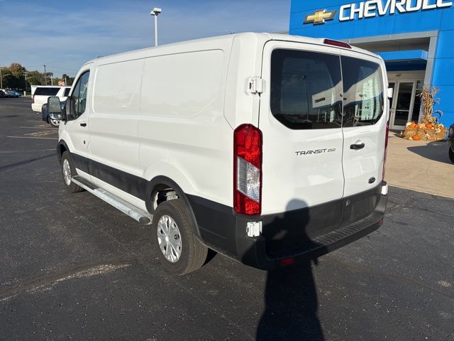 2024 Ford Transit photo 2