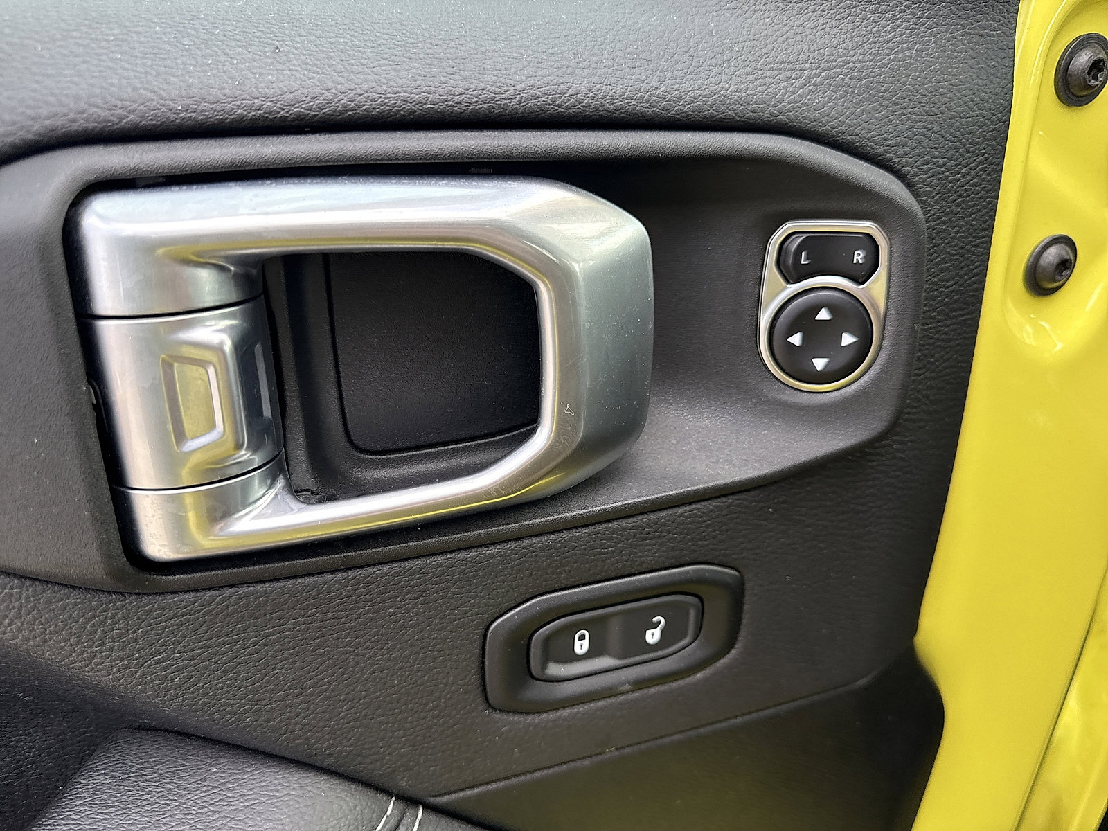 2022 Jeep Wrangler 4xe Unlimited Sahara photo 14