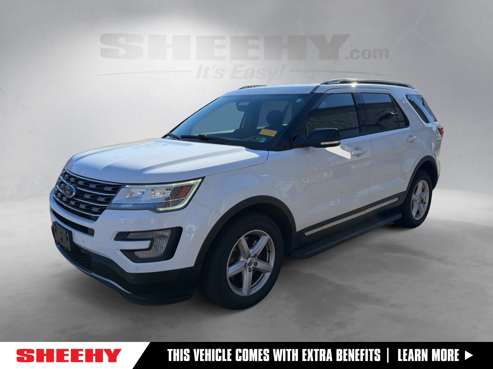 2017 Ford Explorer XLT photo 3