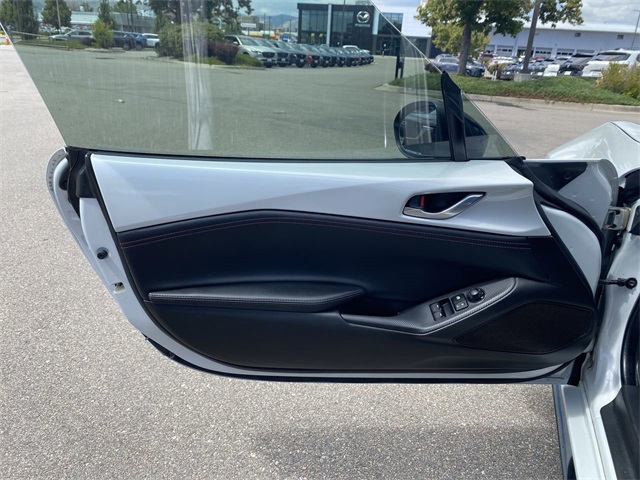 2019 Mazda MX-5 Miata Miata RF photo 3