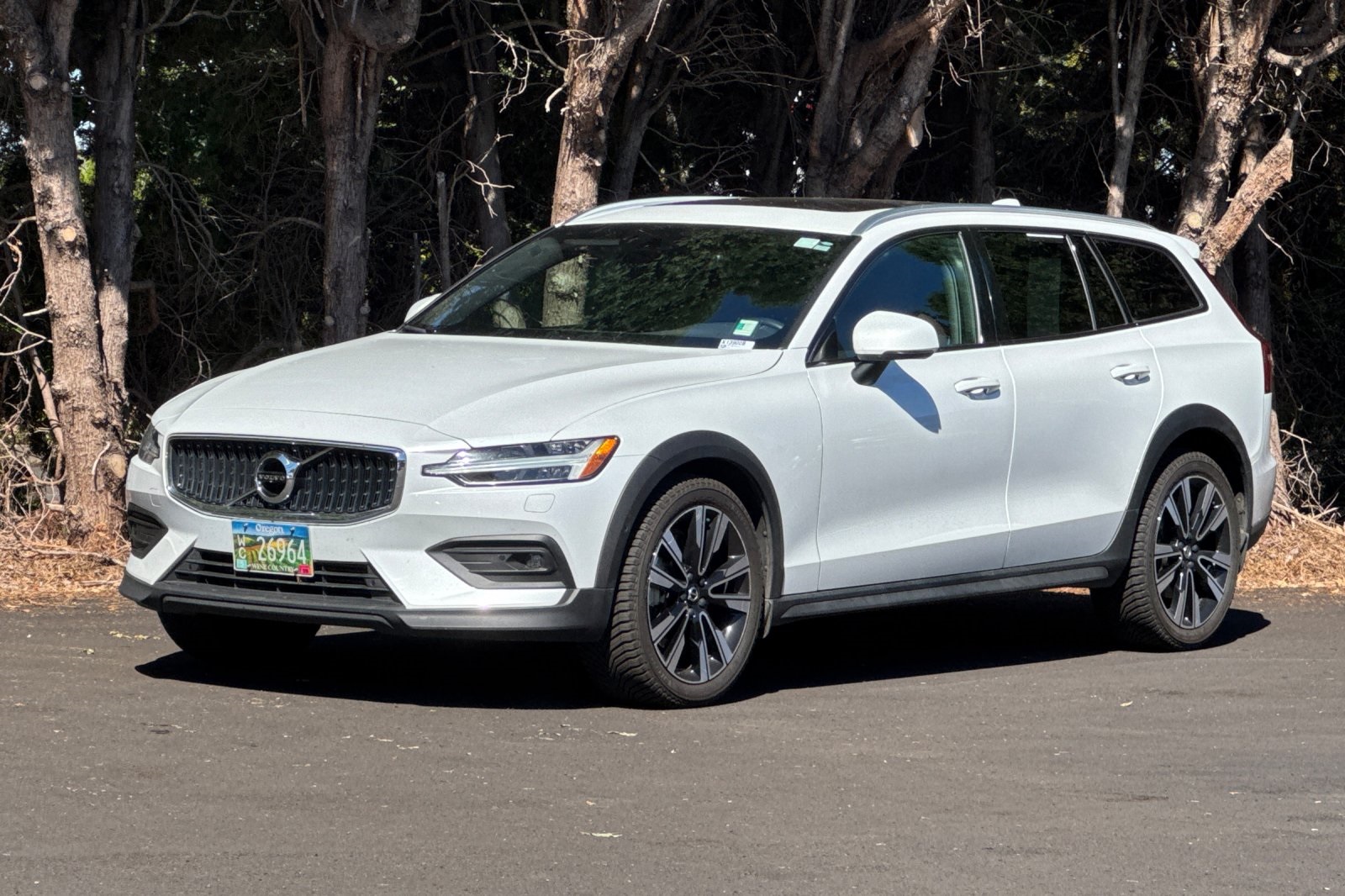 2022 Volvo V60 Cross Country T5 photo 7