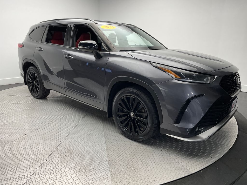 2023 Toyota Highlander XSE photo 3