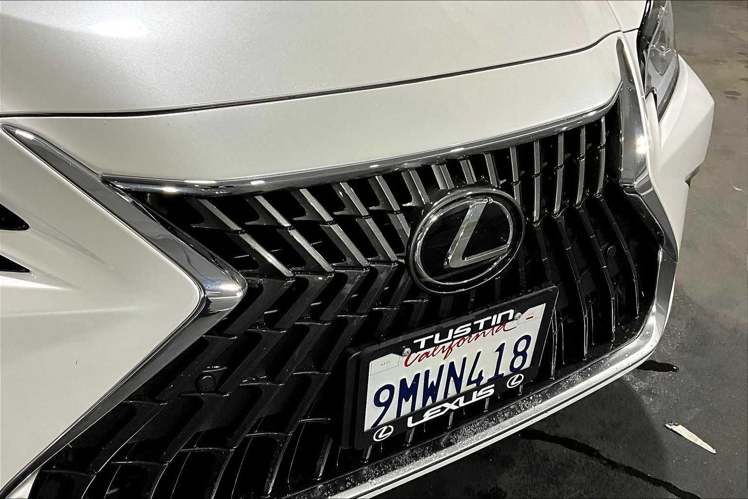 2025 Lexus ES Premium photo 27