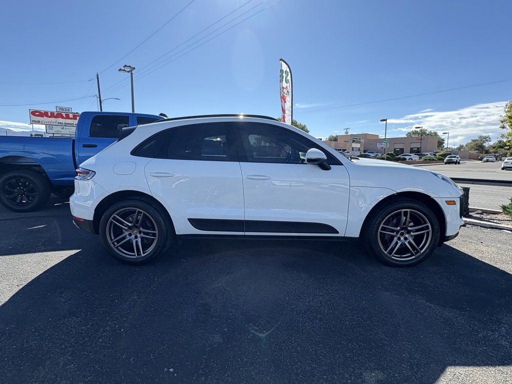 2021 Porsche Macan Base photo 4