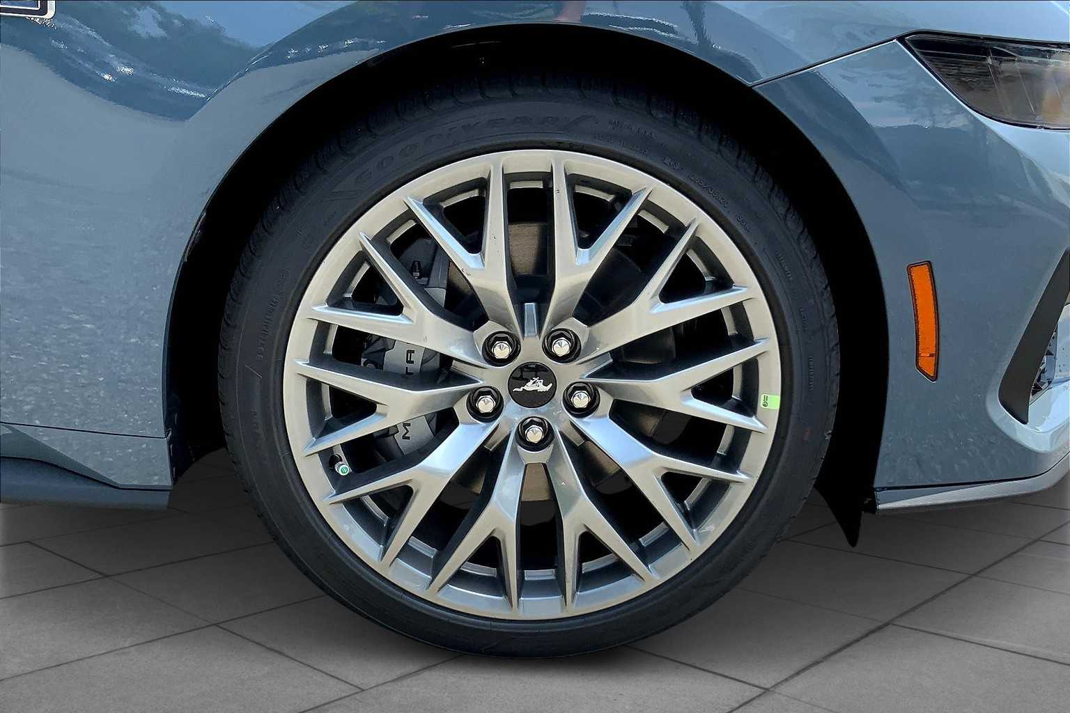 2025 Ford Mustang GT Premium photo 11
