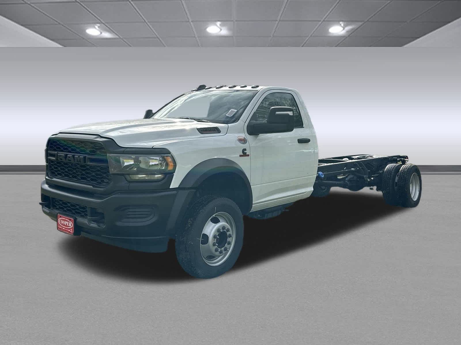 2024 Ram 4500 SLT photo 3