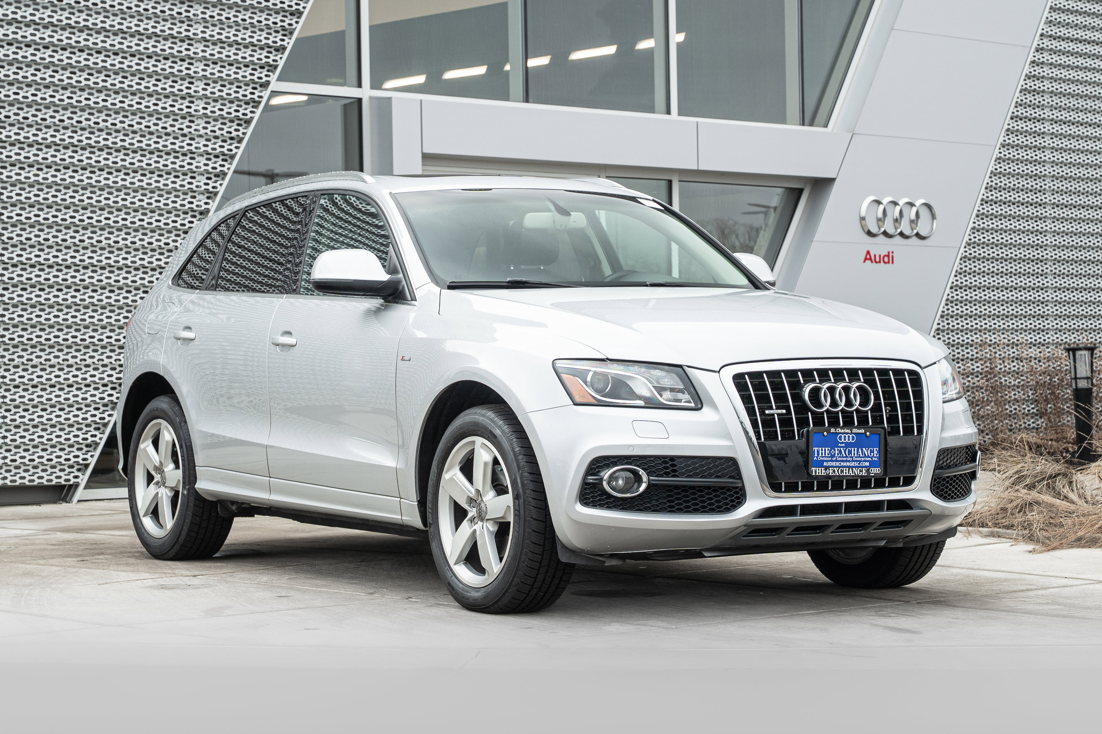 2012 Audi Q5 Premium Plus's photo