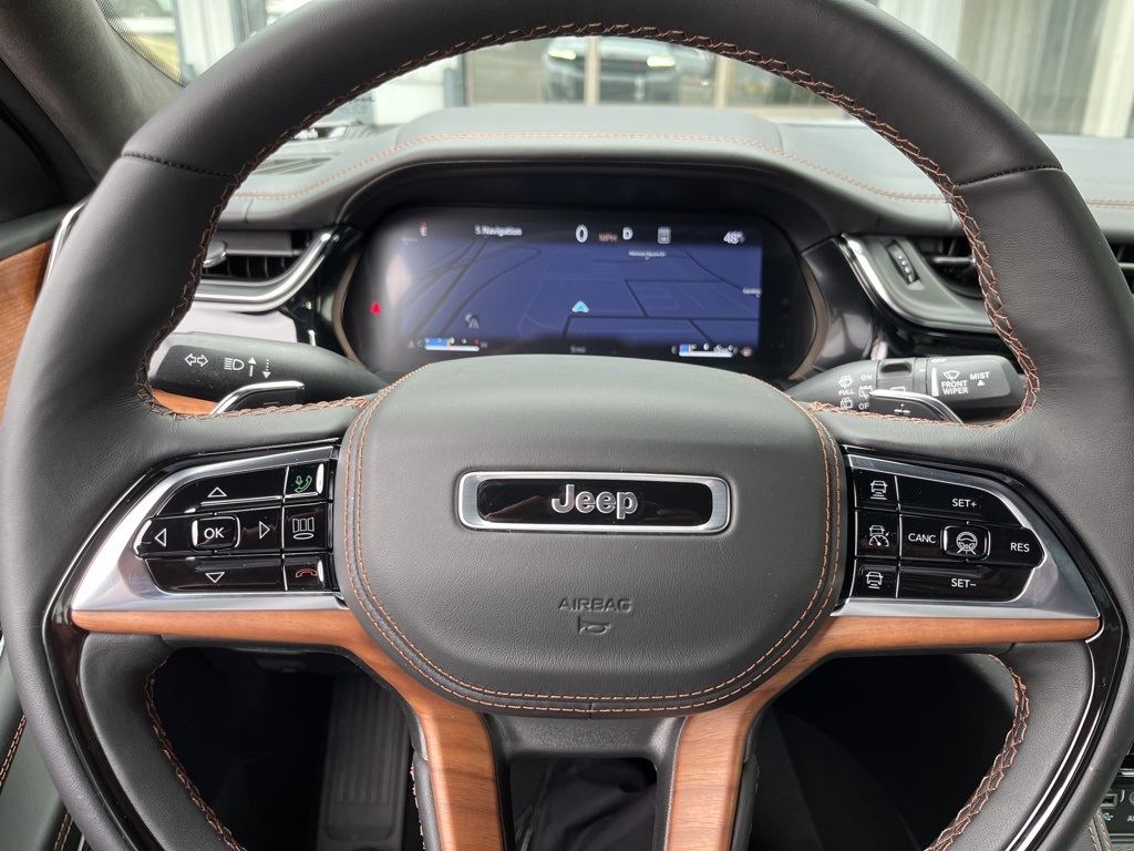 2025 Jeep Grand Cherokee L Summit Reserve photo 40
