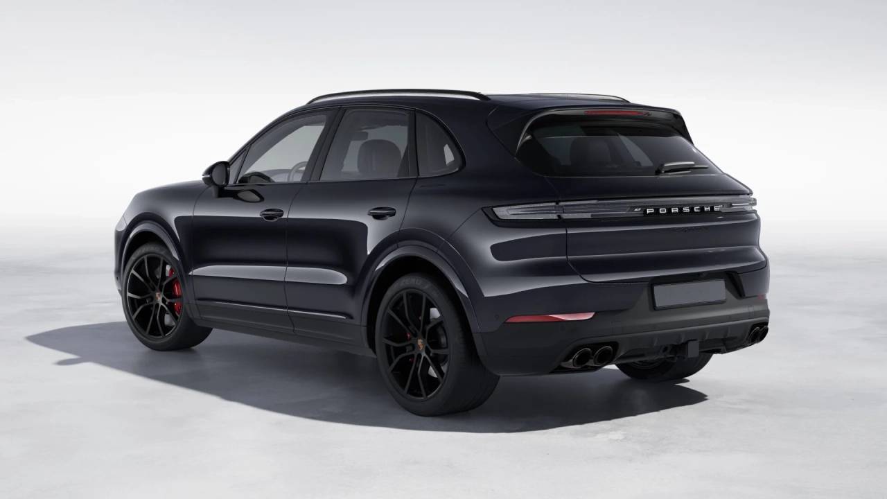 2026 Porsche Cayenne S photo 3