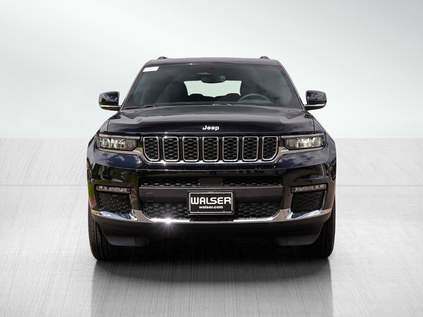 2025 Jeep Grand Cherokee Limited photo 2