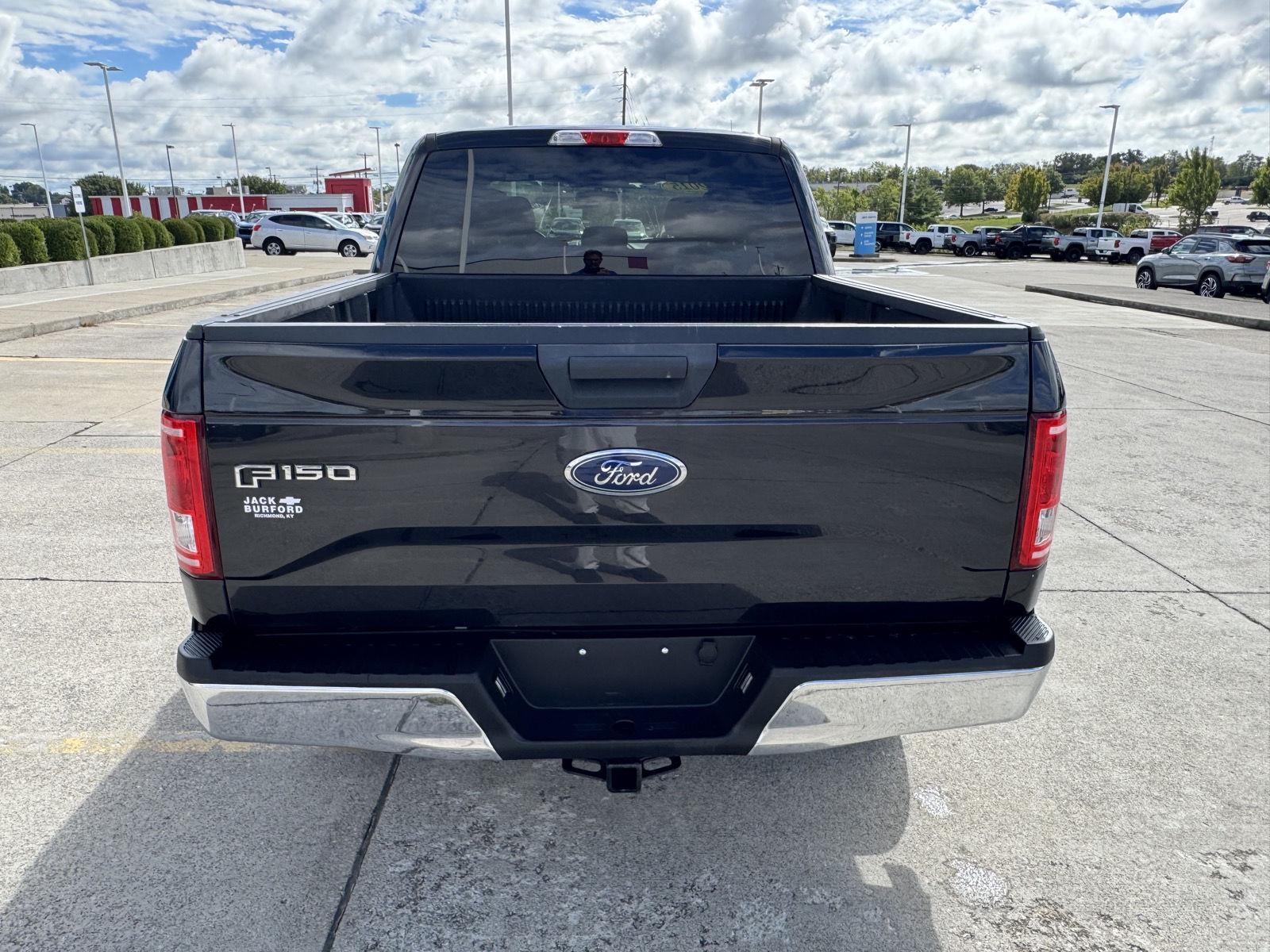2015 Ford F-150 XLT photo 39