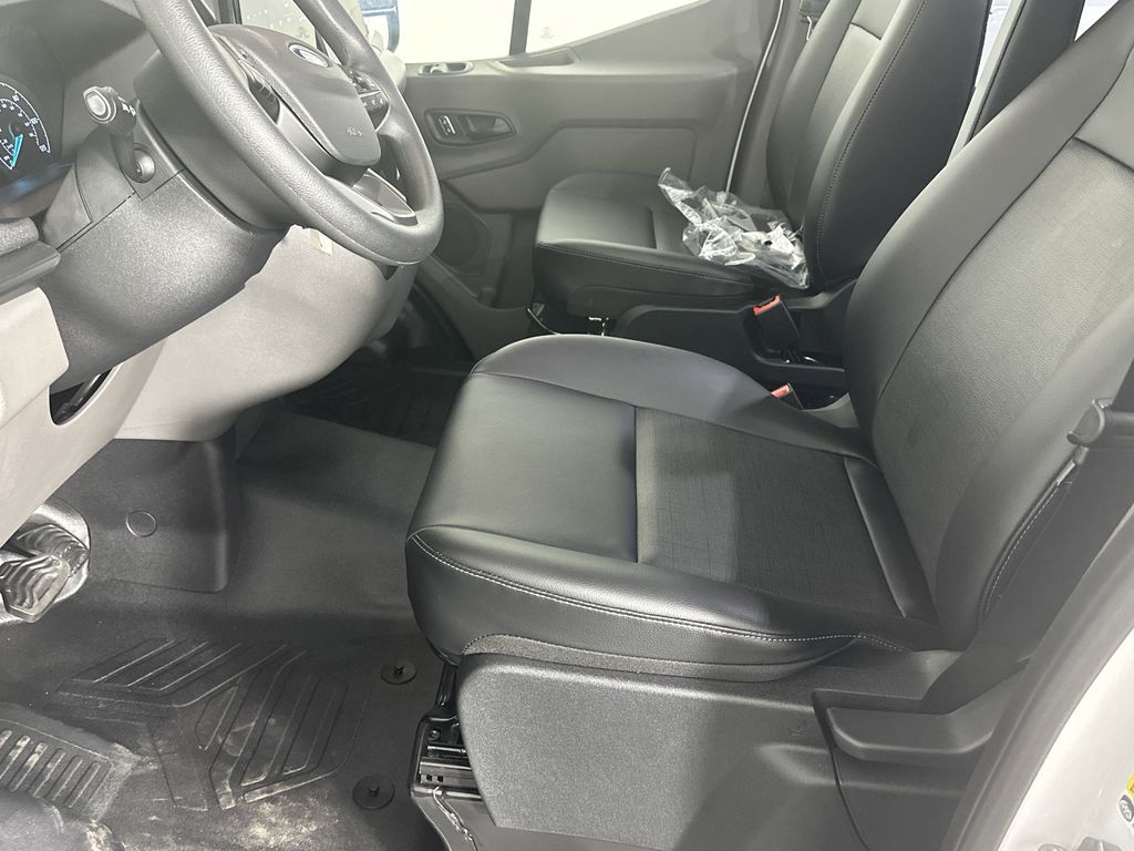 2025 Ford Transit Cargo Van photo 5