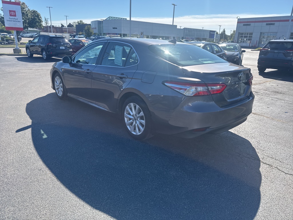 2020 Toyota Camry LE photo 2